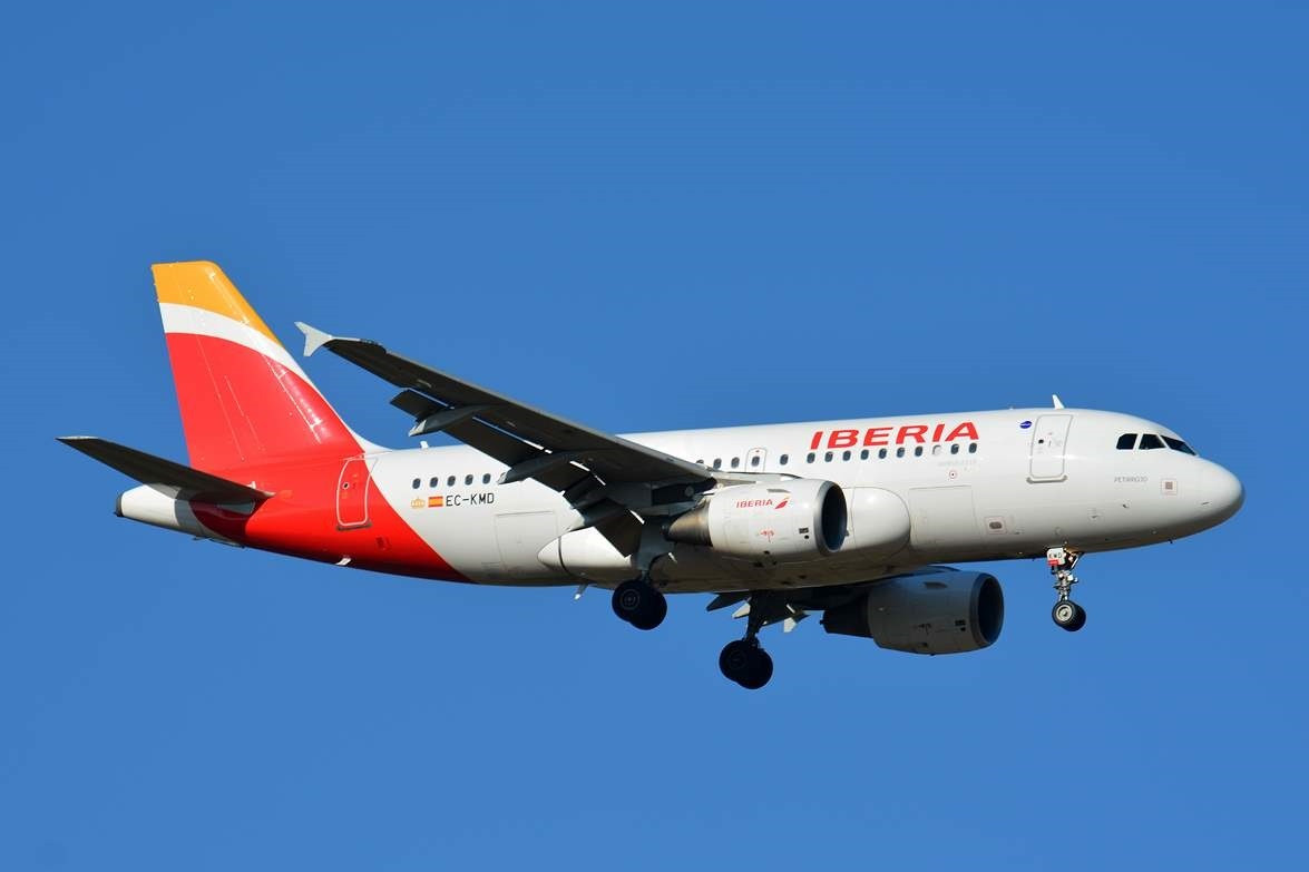 Archivo - Avión de Iberia.