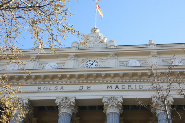 Exterior del Palacio de la Bolsa