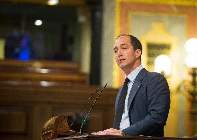 Víctor González, del Grupo Parlamentario Vox, defiende la moción sobre  qué medidas va a adoptar el Gobierno para garantizar la adecuada inversión del Fondo de Apoyo a la Solvencia de Empresas Estratégicas gestionado por SEPI