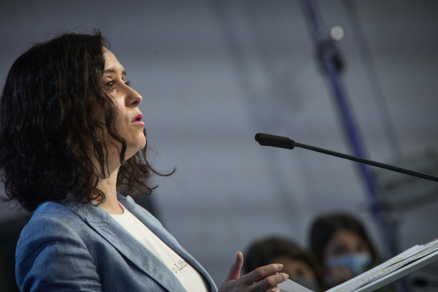 La presidenta de la Comunidad de Madrid y candidata a la reelección, Isabel Díaz Ayuso participa en el XV Congreso Nacional de Nuevas Generaciones del PP en Espacio Jorge, a 10 de abril de 2021, en Madrid (España).