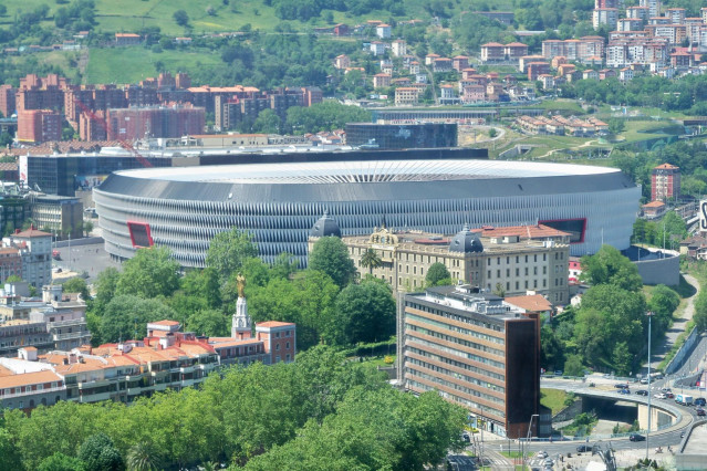 Archivo - Estadio San Mamés en Bilbao