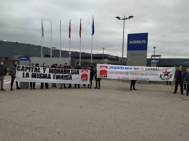 Protesta de trabajadores de Airbus contra el cierre de la planta de Puerto Real