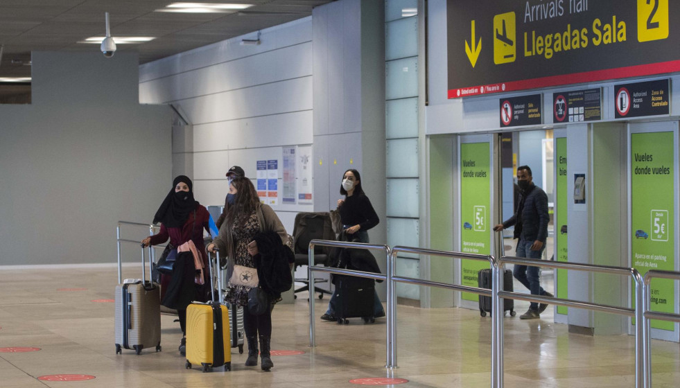 EuropaPress 3627889 varias viajeros vuelo procedente casablanca marruecos terminal t1