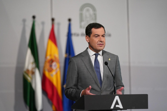 Archivo - El presidente de la Junta de Andalucía, Juanma Moreno, en una foto de archivo tras una Conferencia de Presidentes.