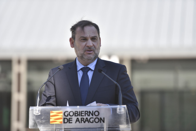 El ministro de Transportes, Movilidad y Agenda Urbana, José Luis Ábalos interviene en la inauguración de la nueva estación de ferrocarril de Canfranc, a 15 de abril de 2021, en Canfranc, Huesca, Aragón (España)