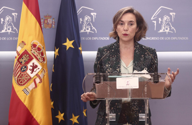 La portavoz del PP en el Congreso de los Diputados, Cuca Gamarra, interviene en una rueda de prensa anterior a una Junta de Portavoces, a 20 de abril de 2021, en el Congreso de los Diputados, Madrid, (España).