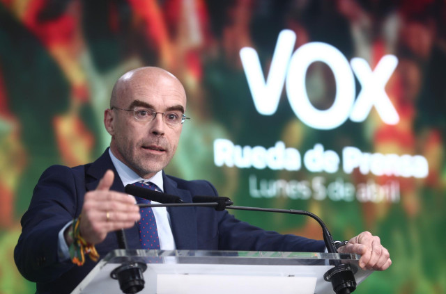 4M.- Vox advierte al PP del peligro de repartir cargos del futuro Gobierno de Madrid sin haber ganado las elecciones