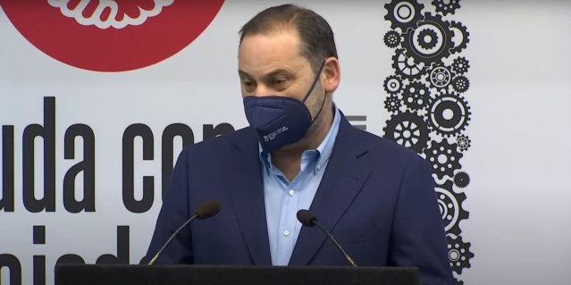 El ministro de Transportes, Movilidad y Agenda Urbana, José Luis Ábalos, en declaraciones tras la manifestación del 1 de mayo de 2021