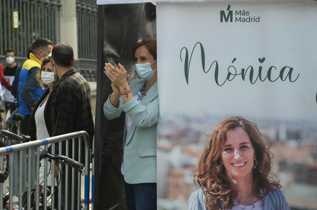 La candidata de Más Madrid a la Presidencia de la Comunidad de Madrid, Mónica García a su llegada al acto de cierre de campaña