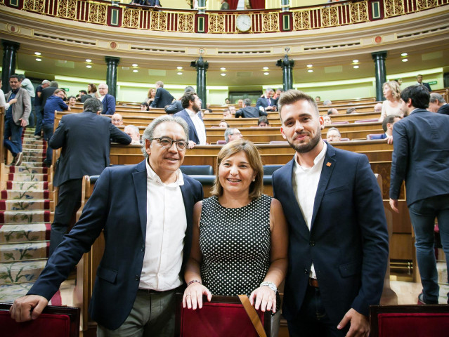 Archivo - Diputados valencianos en el hemiciclo