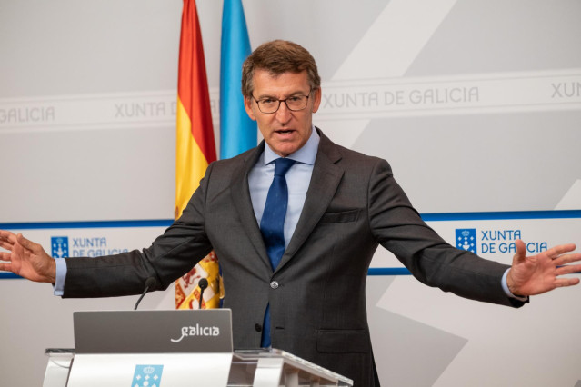 Archivo - El titular del Gobierno gallego, Alberto Núñez Feijóo, en la rueda de prensa posterior al Consello de la Xunta