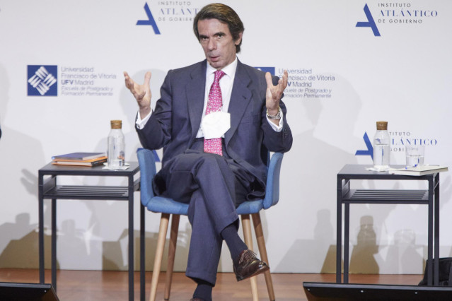 Archivo - El expresidente del Gobierno y presidente del IADG, José María Aznar, en el  Aula de Liderazgo IADG-UFV  en la Universidad Francisco de Vitoria, en Madrid (España), a 9 de marzo de 2021.