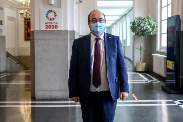 El ministro de Política Territorial y Función Pública, Miquel Iceta, posa durante el acto de constitución del Laboratorio Público de Innovación, en la sede del Instituto Nacional de Administración Pública-INAP, a 28 de abril de 2021, en Madrid (España). E