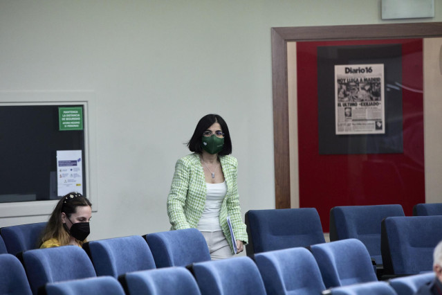 La ministra de Sanidad, Carolina Darias se dirige a ofrecer una rueda de prensa tras la reunión del Consejo Interterritorial del Sistema Nacional de Salud (CISNS) en Moncloa, a 5 de mayo de 2021, en Madrid (España). Las comunidades autónomas han notificad