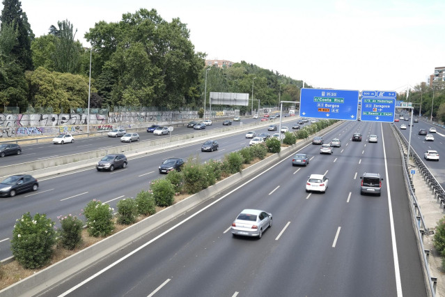 Archivo - Fotos de recurso de coches, taxis, VTC, gruas, tráfico, carreteras, autovías
