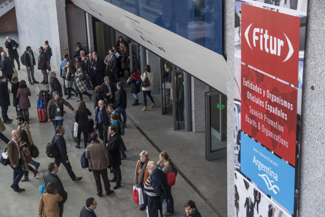 Archivo - Imagen de entrada a pabellon en Fitur.