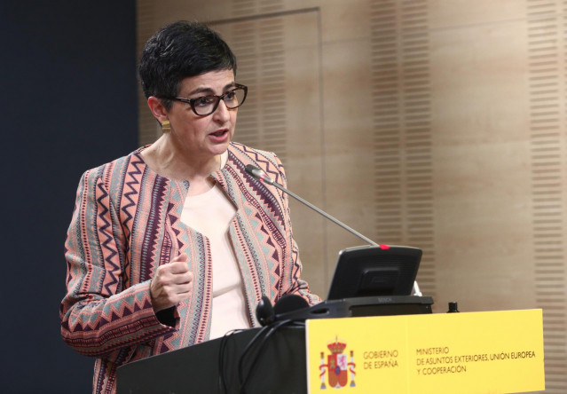 Archivo - La ministra de Asuntos Exteriores, UE y Cooperación, Arancha González Laya, durante una rueda de prensa posterior a una reunión programada con su homólogo de argelia, en el Palacio de Viana, Madrid, (España), a 29 de marzo de 2021.