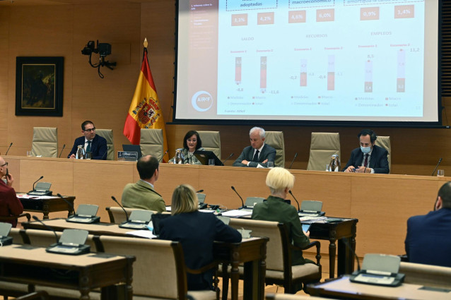 Archivo - La presidenta de la Autoridad Independiente de Responsabilidad Fiscal (AIReF), Cristina Herrero, durante su comparecencia en la Comisión de Hacienda del Congreso
