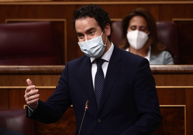 El secretario general del PP, Teodoro García Egea, interviene en una sesión de control al Gobierno, a 14 de abril de 2021, en el Congreso de los Diputados, Madrid, (España).