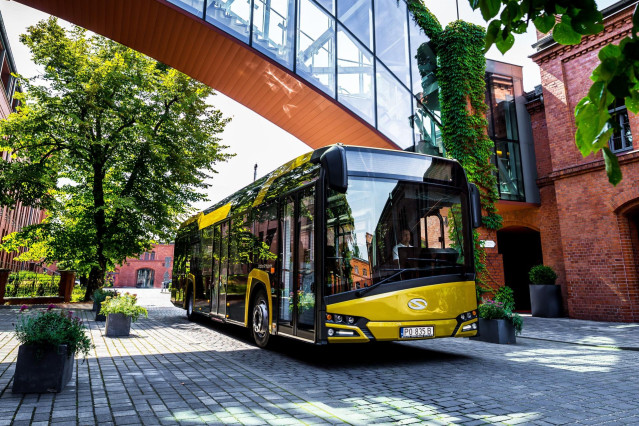 Solaris, filial del Grupo CAF, suministrará 30 autobuses híbridos a Barcelona