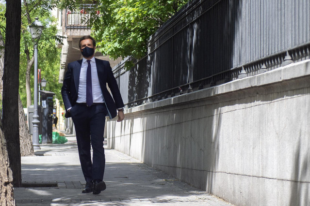 El presidente del PP, Pablo Casado, a su llegada a la clausura el acto 'Europa: retos de la nueva era', a 10 de mayo de 2021, en Madrid, (España). Organizado por el Partido Popular Europeo, el encuentro conmemora el Día de Europa.