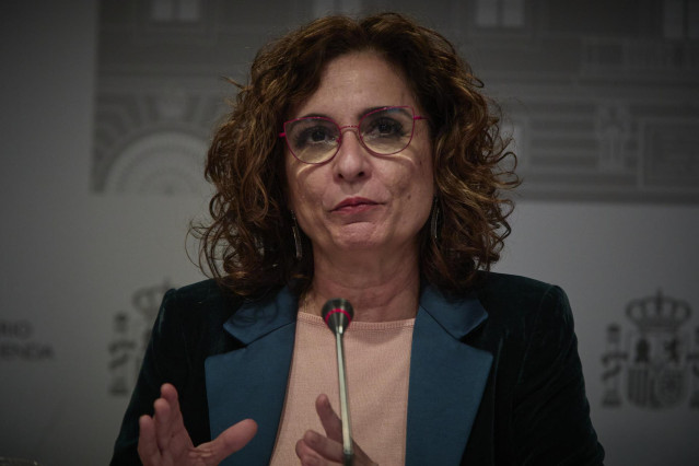 La ministra de Hacienda y portavoz del Gobierno, María Jesús Montero, presenta los componentes sobre fiscalidad, lucha contra el fraude fiscal y eficacia del gasto público incluidos en el Plan de Recupeación este lunes.