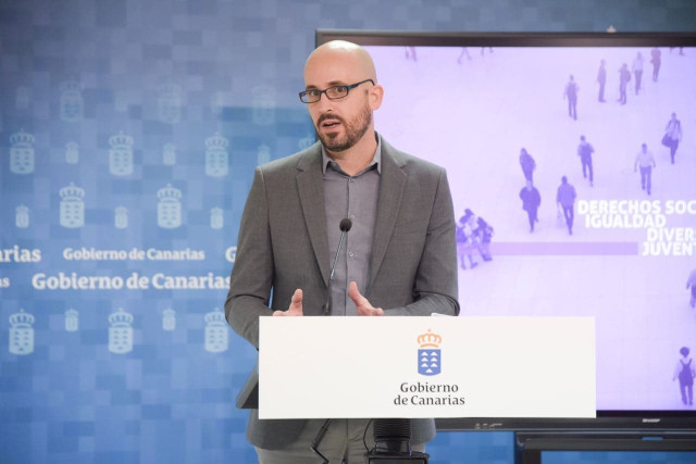 Archivo - El secretario de Estado de Derechos Sociales, Nacho Álvarez, en su visita a Tenerife.