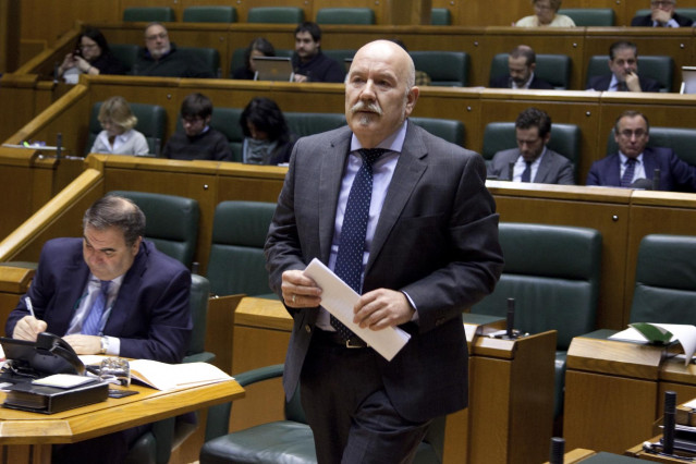Archivo - Foto de archivo de Iñigo Iturrate en el Parlamento Vasco