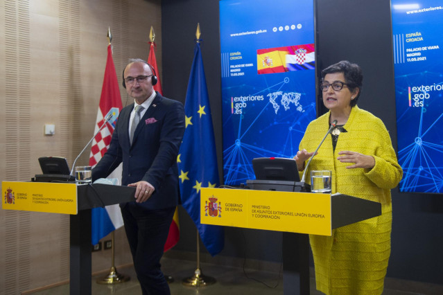 La ministra de Asuntos Exteriores, Unión Europea y Cooperación, Arancha González Laya, y su homólogo croata, Gordan Grlic Radman
