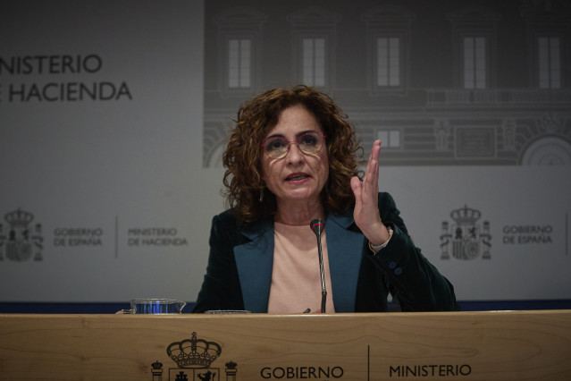 La ministra de Hacienda y portavoz del Gobierno, María Jesús Montero, presenta los componentes sobre fiscalidad, lucha contra el fraude fiscal y eficacia del gasto público incluidos en el Plan de Recuperación, Transformación y Resiliencia