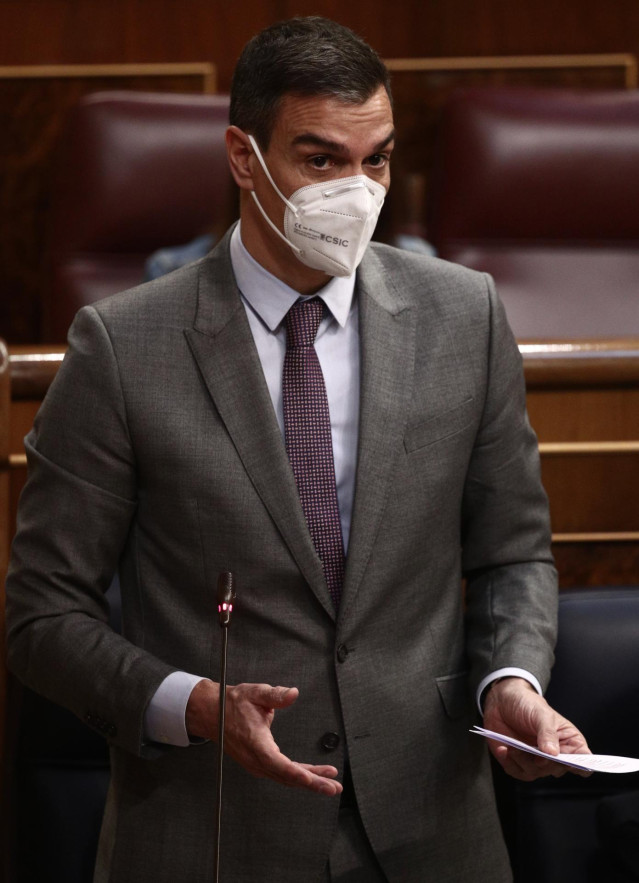 El presidente del Gobierno, Pedro Sánchez, interviene durante una sesión de control al Gobierno.