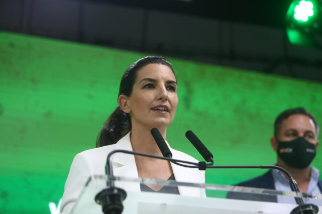 La candidata de Vox a la Presidencia de la Comunidad de Madrid, Rocío Monasterio, durante una rueda de prensa para valorar la jornada electoral, a 4 de mayo de 2021, en Madrid (España). Un total de 5.112.658 madrileños han sido llamados a las urnas hoy 4
