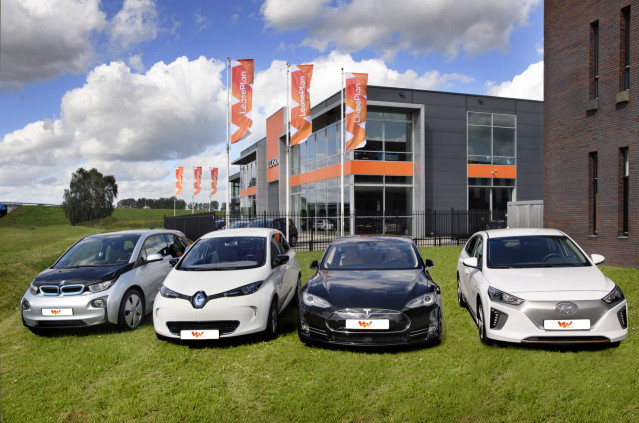 Archivo - Vehículos eléctricos de Leaseplan.