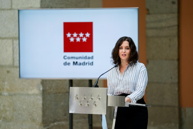 La presidenta de la Comunidad de Madrid en funciones, Isabel Díaz Ayuso, interviene en la rueda de prensa posterior a la reunión del Consejo de Gobierno regional, a 12 de mayo de 2021, en Madrid (España). Este miércoles se ha reunido el Consejo de Gobiern