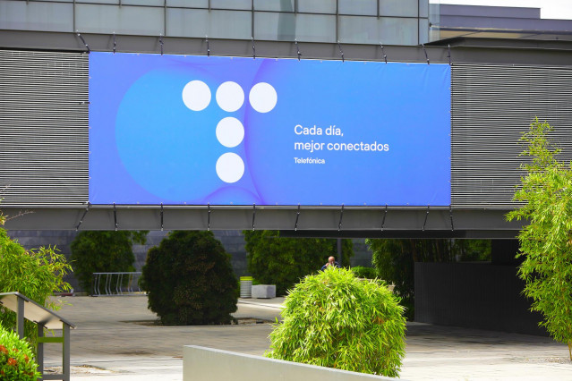 Edificio de la sede de Telefónica, a 27 de abril de 2021, en Madrid.