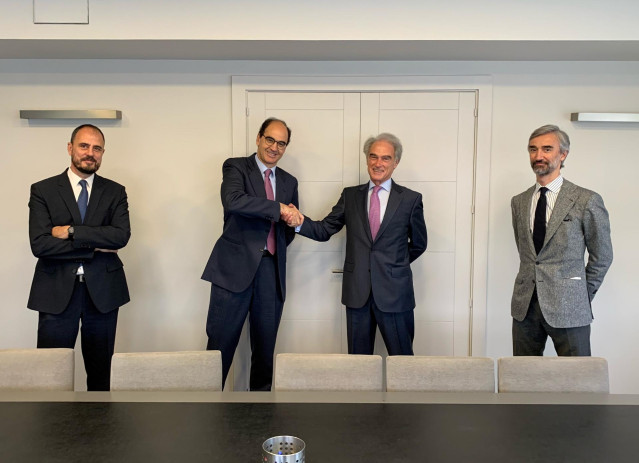 De izquierda a derecha: el director general de Llerandi, Javier Lugris; elonsejero Delegado de March R.S., Alfonso García Larríu; el presidente de Llerandi, Jorge Llerandi, y el Director de Estrategia y Desarrollo Corporativo, Miguel Crespo.