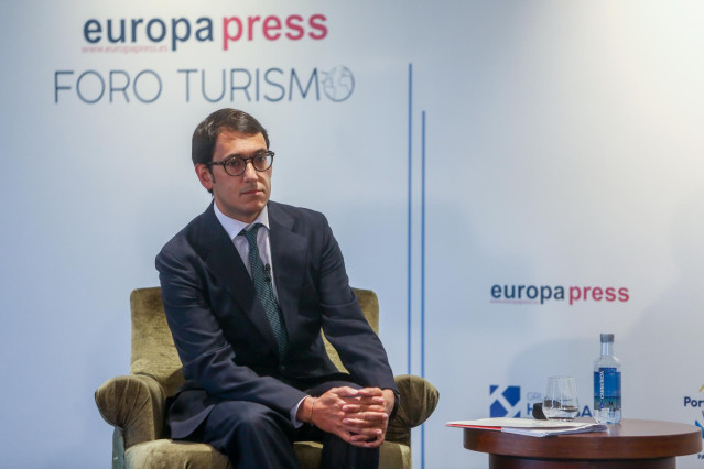 El conseller de Modelo Económico, Turismo y Trabajo de Baleares, Iago Negueruela, en un desayuno del Foro de Turismo de Europa Press, a 14 de mayo de 2021, en el Hotel Eurostars Madrid Tower, Madrid, (España).