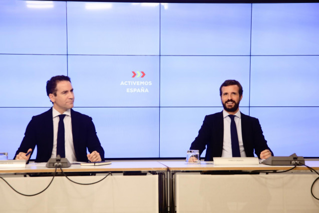 Archivo - El secretario general del PP, Teodoro García Egea, y el presidente del Partido Popular, Pablo Casado, durante la reunión de la Junta Directiva Nacional del Partido Popular, a 20 de agosto de 2020.