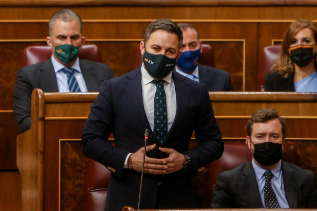El líder de Vox, Santiago Abascal, interviene en una sesión de control en el Congreso de los Diputados, a 12 de mayo de 2021, en Madrid, (España).