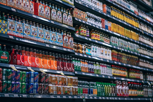 Archivo - Lineal de un supermercado
