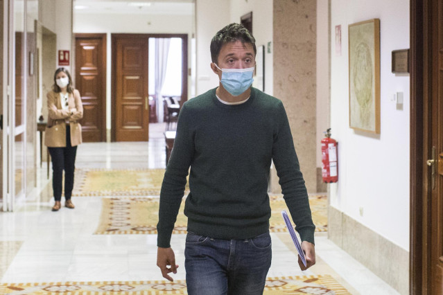 El líder de Más País, Iñigo Errejón a su llegada a una Junta de Portavoces, a 5 de mayo de 2021, en el Congreso de los Diputados, Madrid, (España).