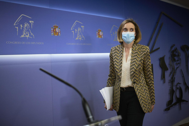 La portavoz del PP en el Congreso, Cuca Gamarra, en rueda de prensa