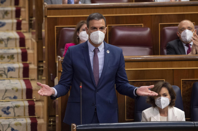 El presidente del Gobierno, Pedro Sánchez, interviene en una sesión de control al Gobierno