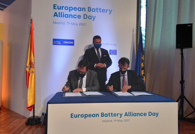 Firma del memorando de entendimiento.