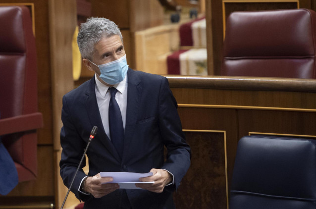 El ministro del Interior, Fernando Grande-Marlaska, interviene en una sesión de control al Gobierno