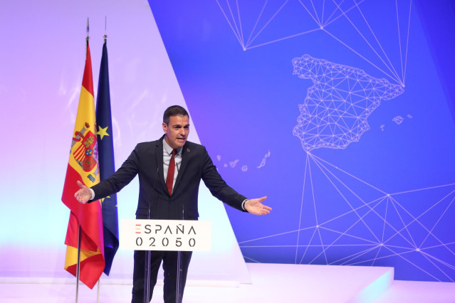 El presidente del Gobierno, Pedro Sánchez, interviene en la presentación del proyecto España 2050, en el Auditorio del Museo Nacional Reina Sofía, a 20 de mayo de 2021, en Madrid (España)