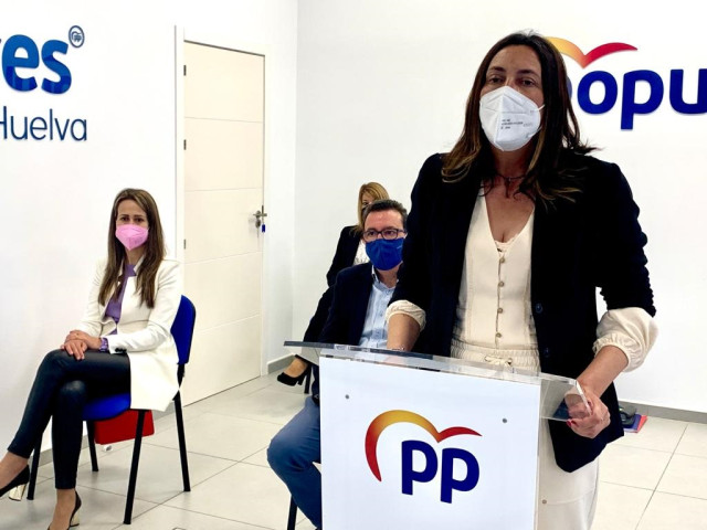 Archivo - La secretaria general del PP-A, Loles López, en una imagen de archivo.