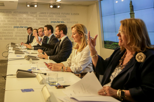 Archivo - El secretario general del PP, Teodoro García Egea (4d), el presidente nacional del  PP, Pablo Casado (3d), y las vicesecretarias Ana Beltrán (2d) y  Elvira Rodríguez (1d), en el Comité Ejecutivo Nacional del , en Madrid (España), a 15 de julio d