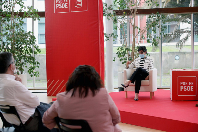 La ministra de Asuntos Exteriores, Unión Europea y Cooperación, Arancha González Laya, durante una mesa redonda en San Sebastián.