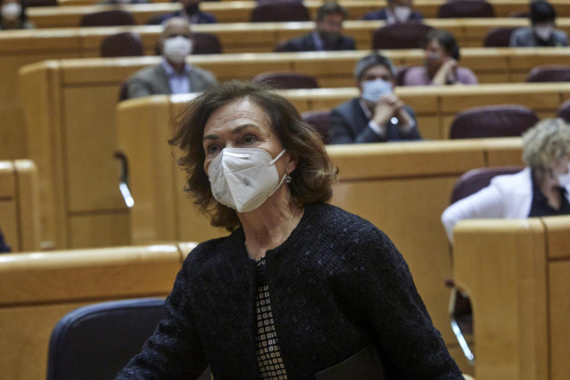 Archivo - La vicepresidenta primera del Gobierno, Carmen Calvo durante una sesión de control al Gobierno en el Senado, en Madrid (España)
